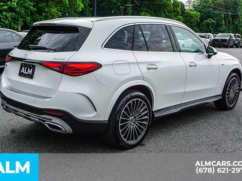 Used 2025 Mercedes-Benz GLC 350e 4MATIC image 5