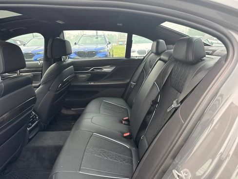 Used 2022 BMW 750i xDrive w/ Executive Package AWD/4WD image 20