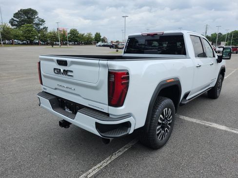Used 2026 GMC Sierra 2500 Denali Ultimate AWD/4WD image 3