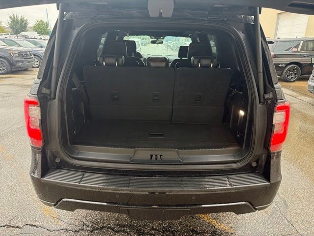 Used 2020 Ford Expedition Limited w/ Equipment Group 303A AWD/4WD image 15