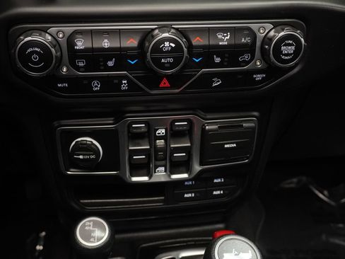 Used 2021 Jeep Wrangler Unlimited Sport w/ Sun And Sound Package AWD/4WD image 35