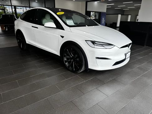 Used 2023 Tesla Model X AWD/4WD image 7