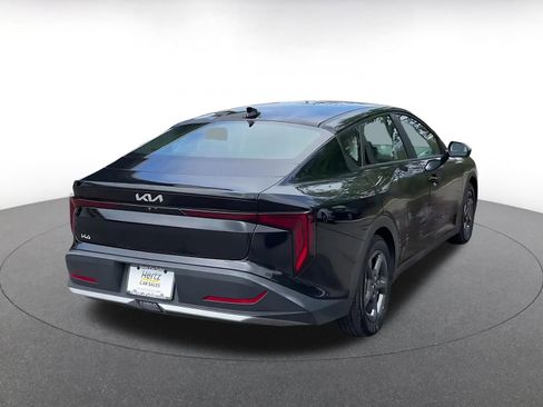 Used 2025 Kia K4 LXS image 12