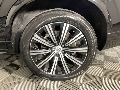 Certified 2024 Volvo XC90 B5 Core w/ Protection Package Premier image 39