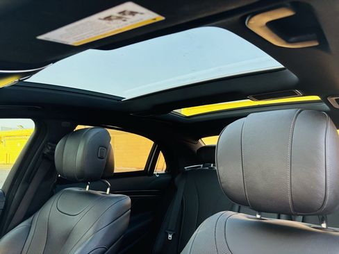 Used 2017 Mercedes-Benz S 550 Sedan image 16