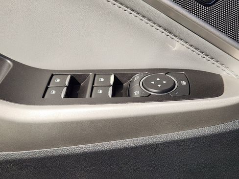 Used 2022 Ford Explorer XLT w/ Equipment Group 202A image 27