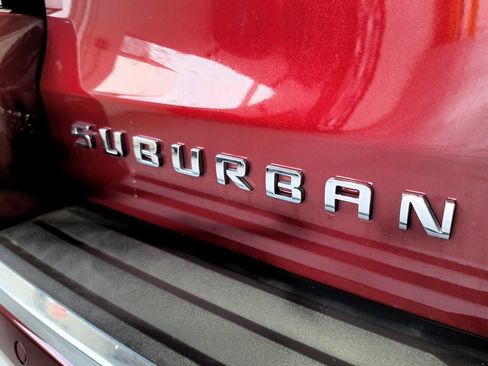 Used 2019 Chevrolet Suburban Premier image 39