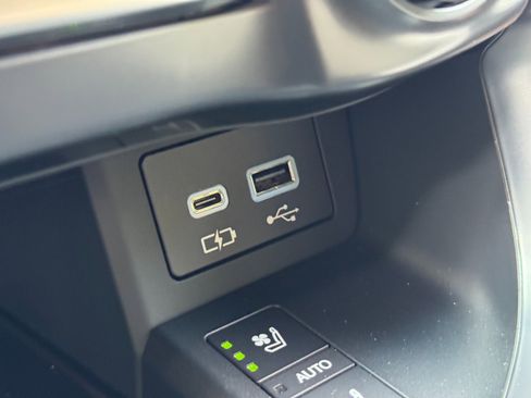 Used 2023 Lexus LX 600 Luxury w/ Appearance Package image 36