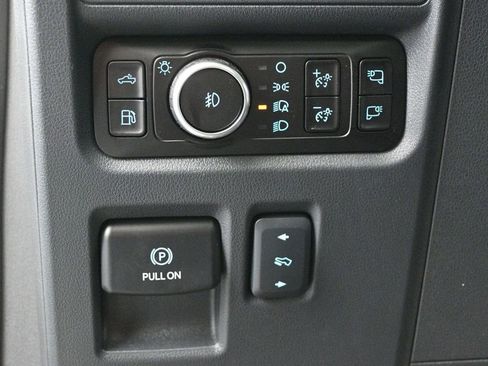 New 2025 Ford F150 Platinum w/ Equipment Group 702A High image 12