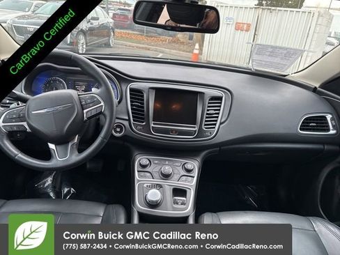 Used 2017 Chrysler 200 Limited Platinum w/ Comfort & Convenience Group image 31