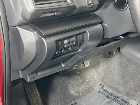 Used 2023 Subaru Crosstrek 2.0i Premium image 10