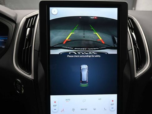 Used 2024 Ford Edge SEL image 23