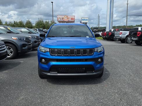 Used 2026 Jeep Compass Latitude AWD/4WD image 10