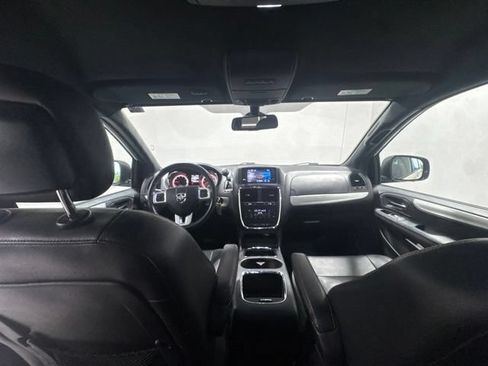 Used 2019 Dodge Grand Caravan GT FWD image 18