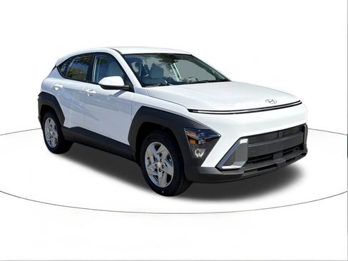 New 2026 Hyundai Kona SE FWD image 1