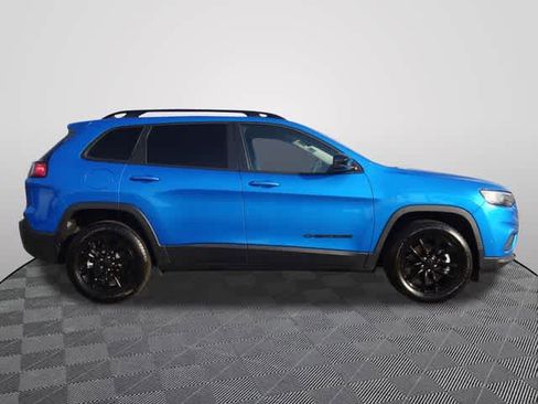 Used 2023 Jeep Cherokee Altitude Lux AWD/4WD image 4