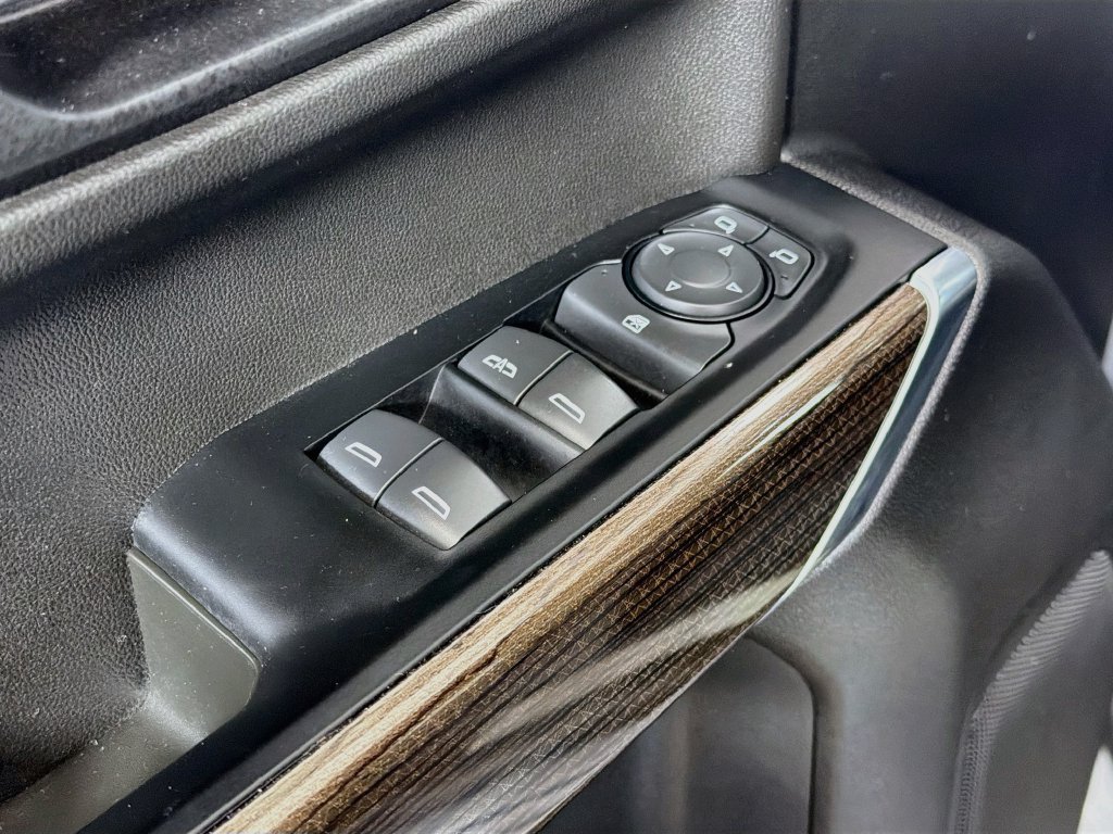 Used 2021 Chevrolet Silverado 1500 LT Trail Boss w/ Bed Protection Package AWD/4WD image 18