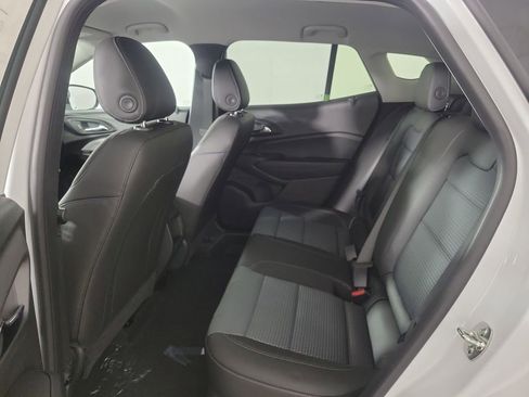 New 2026 Chevrolet Trax LT image 13