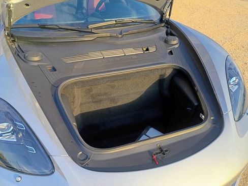 Used 2024 Porsche 718 Boxster image 65