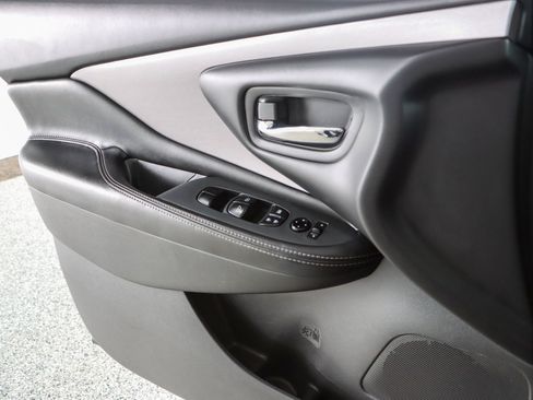 Used 2023 Nissan Murano SV AWD/4WD image 21
