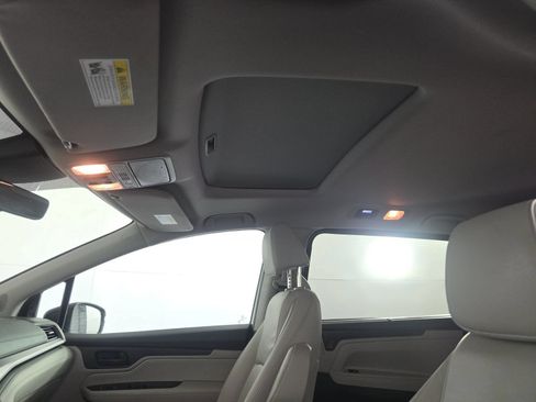 Used 2023 Honda Odyssey EX-L image 16