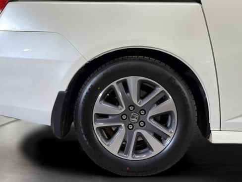 Used 2016 Honda Odyssey Touring Elite image 35