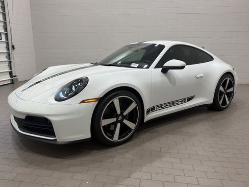 Used 2026 Porsche 911 Carrera RWD image 5