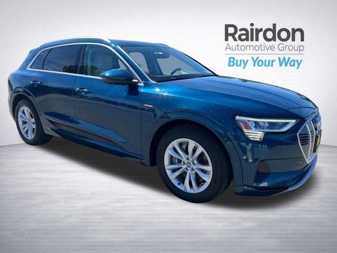 Used 2019 Audi e-tron Prestige w/ Prestige Package AWD/4WD image 1