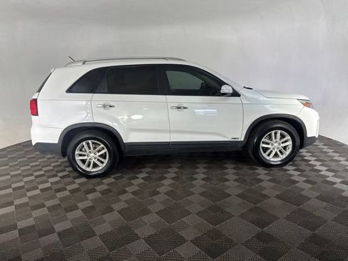 Used 2015 Kia Sorento LX AWD/4WD image 4