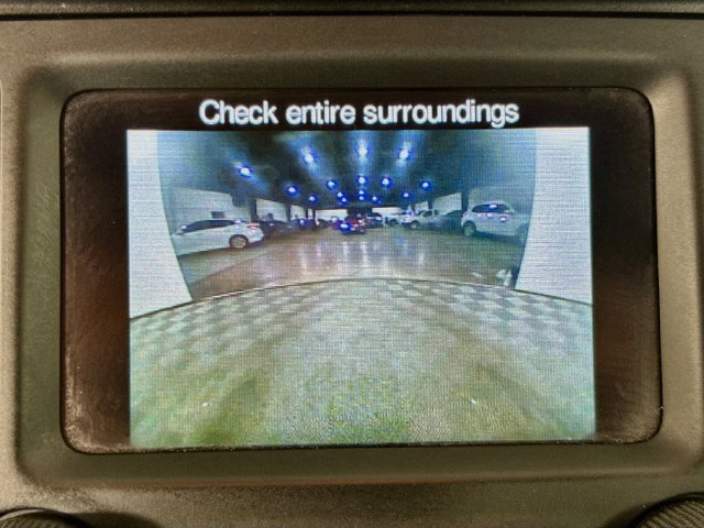 Used 2018 Jeep Cherokee Latitude FWD image 16