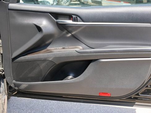 Used 2023 Toyota Camry SE image 12