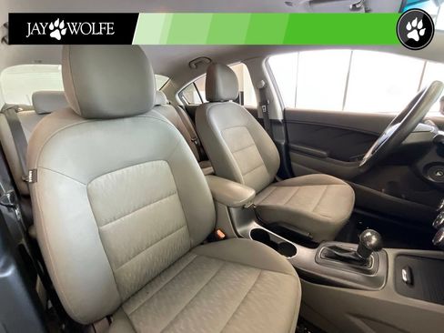 Used 2015 Kia Forte LX FWD image 17