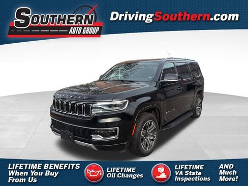 Used 2024 Jeep Wagoneer Series II w/ Flexible Seating Group image 1