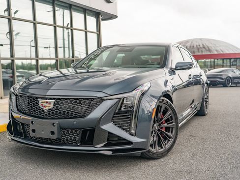 Used 2026 Cadillac CT5 V Blackwing w/ Precision Package RWD image 2