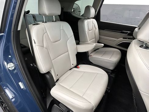 Used 2024 Kia Telluride S w/ S Sunroof Package FWD image 17