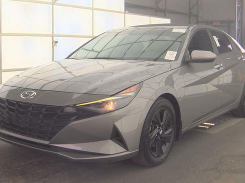 Used 2023 Hyundai Elantra SEL FWD image 1