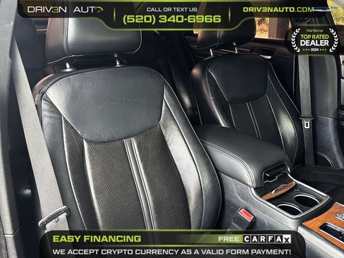 Used 2013 Chrysler 300 C w/ Light Group RWD image 16