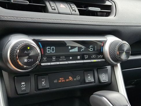Used 2025 Toyota RAV4 XLE Premium w/ Weather Package FWD image 16