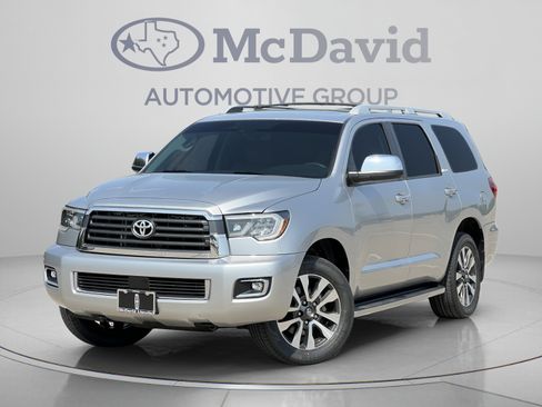 Used 2020 Toyota Sequoia Limited w/ Safety & Convenience Package AWD/4WD image 2