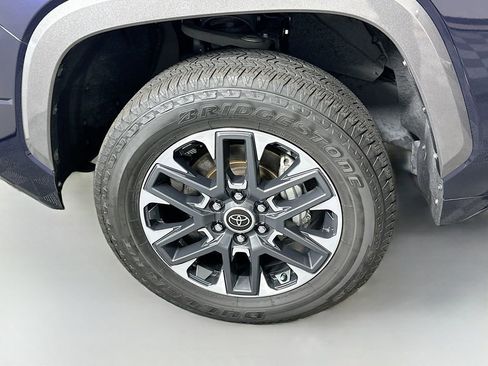 Used 2024 Toyota Tundra Limited image 32