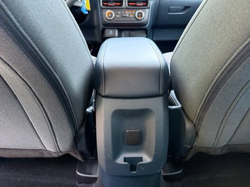 Used 2022 Ford Maverick XLT FWD image 32