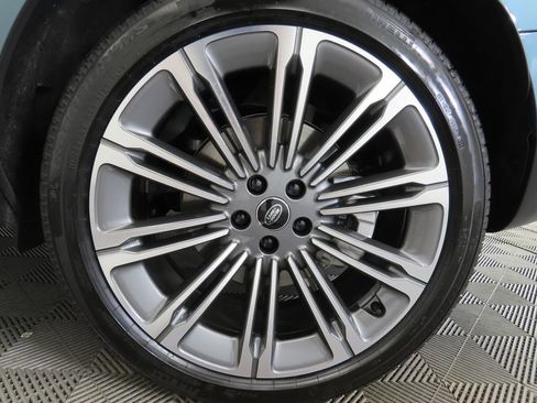 Used 2025 Land Rover Range Rover Sport SE image 31