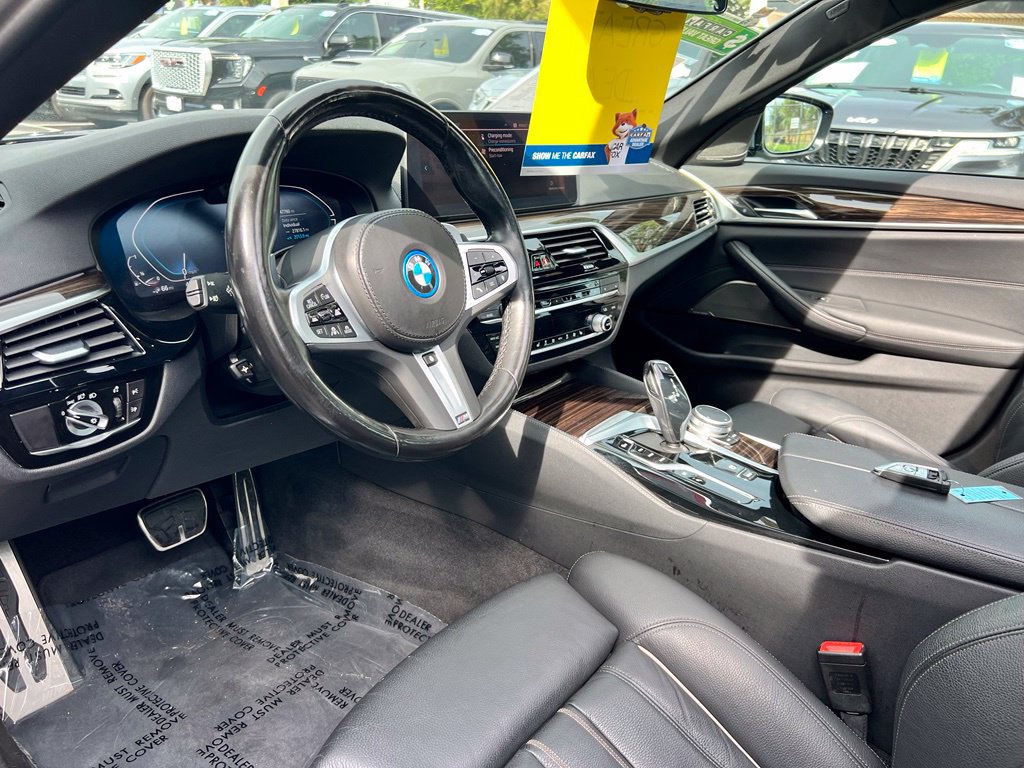Used 2022 BMW 530e xDrive w/ Premium Package AWD/4WD image 34