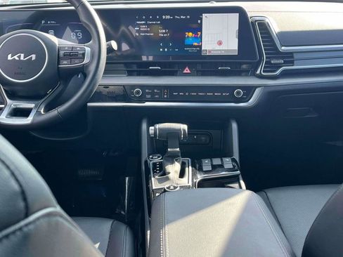 Used 2025 Kia Sportage X-Line image 3