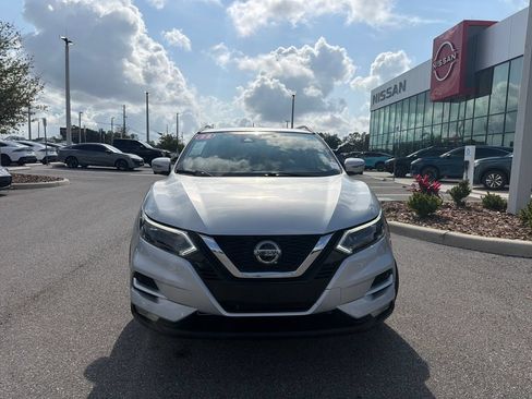 Used 2022 Nissan Rogue Sport SL w/ Premium Package AWD/4WD image 2