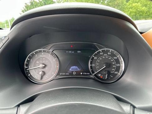Used 2022 INFINITI QX80 Sensory w/ All-Season Package AWD/4WD image 2