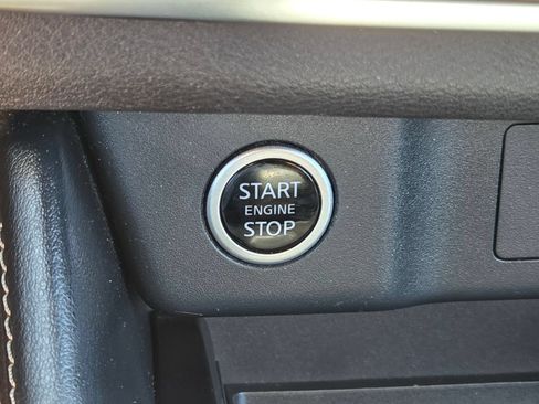 Used 2023 Nissan Rogue SL FWD image 27