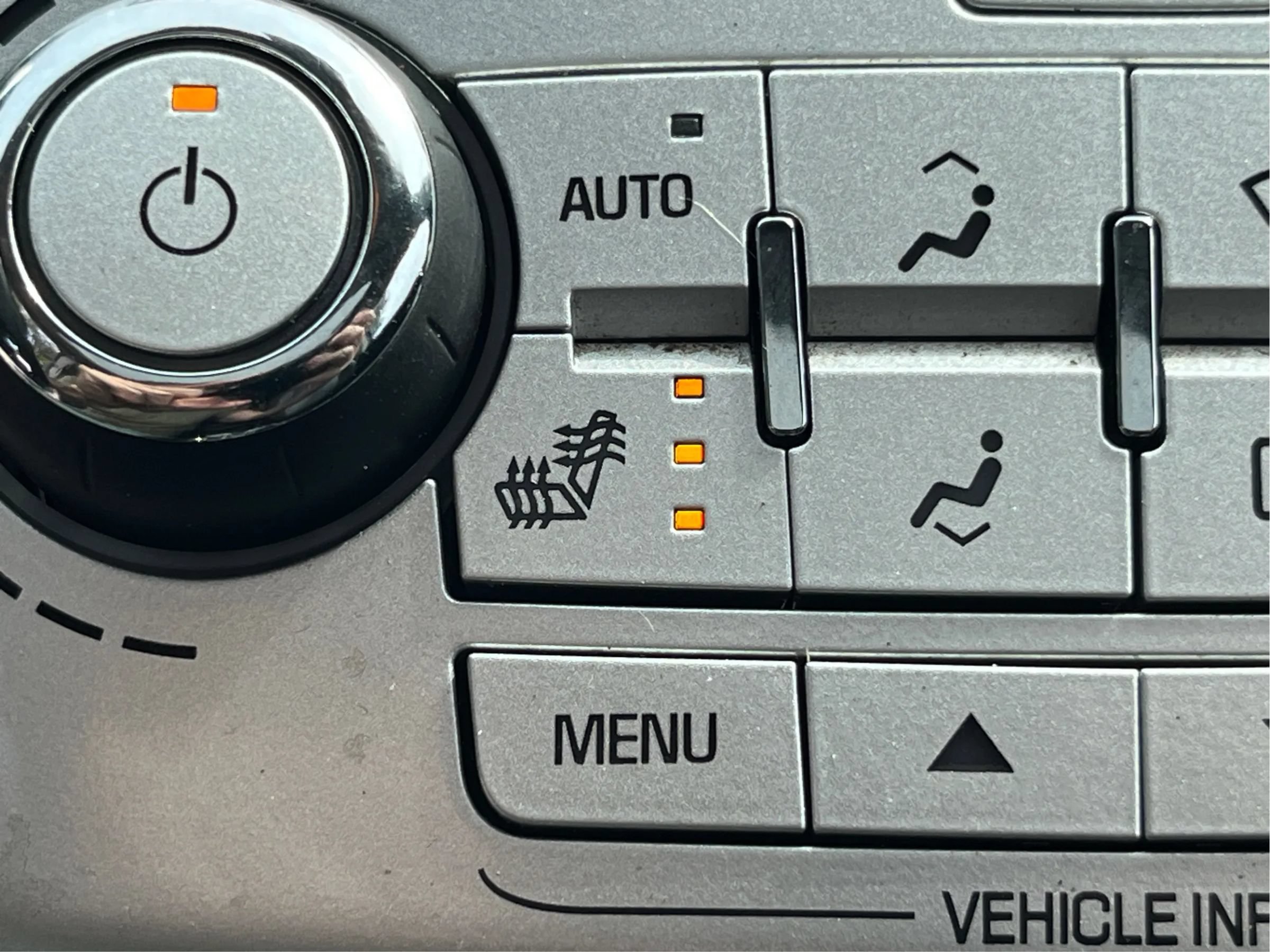 Used 2010 Chevrolet Equinox LT w/ Cargo Management Package FWD image 34
