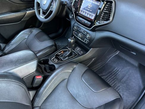 Used 2022 Jeep Cherokee Limited w/ Mopar Interior Package image 16