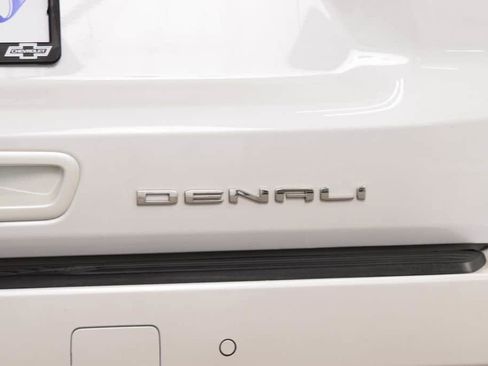 Used 2024 GMC Yukon Denali Ultimate AWD/4WD image 24